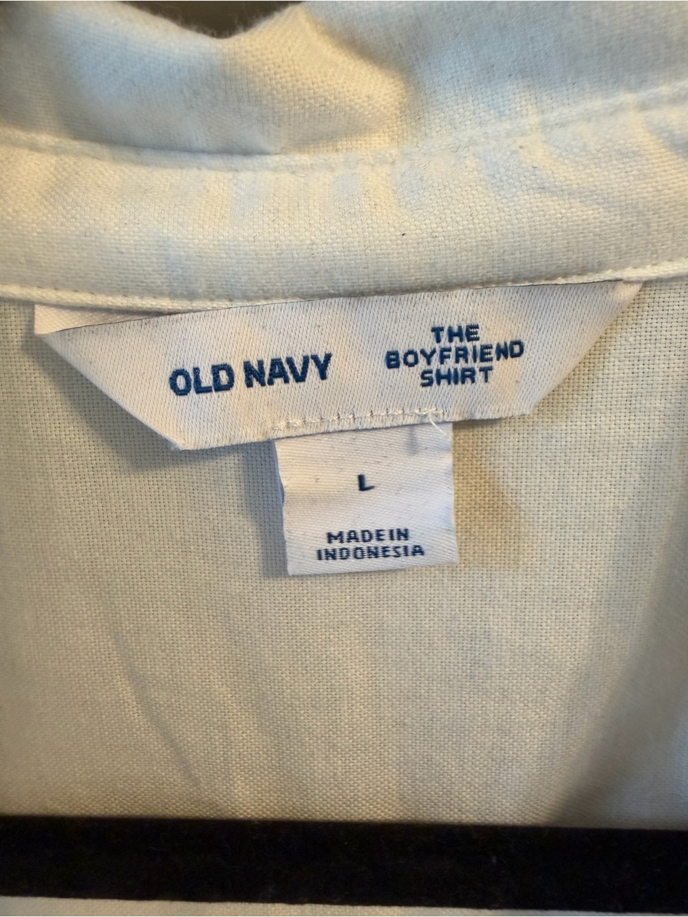 Women’s Old Navy Classic White Women's Button-Down Oversized Shirt, Size Large - Picture 3 of 6